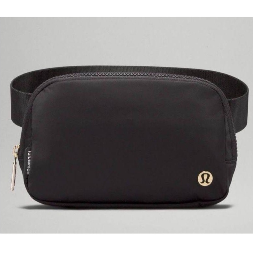 RARE Black/Gold lululemon Everywhere Belt Bag